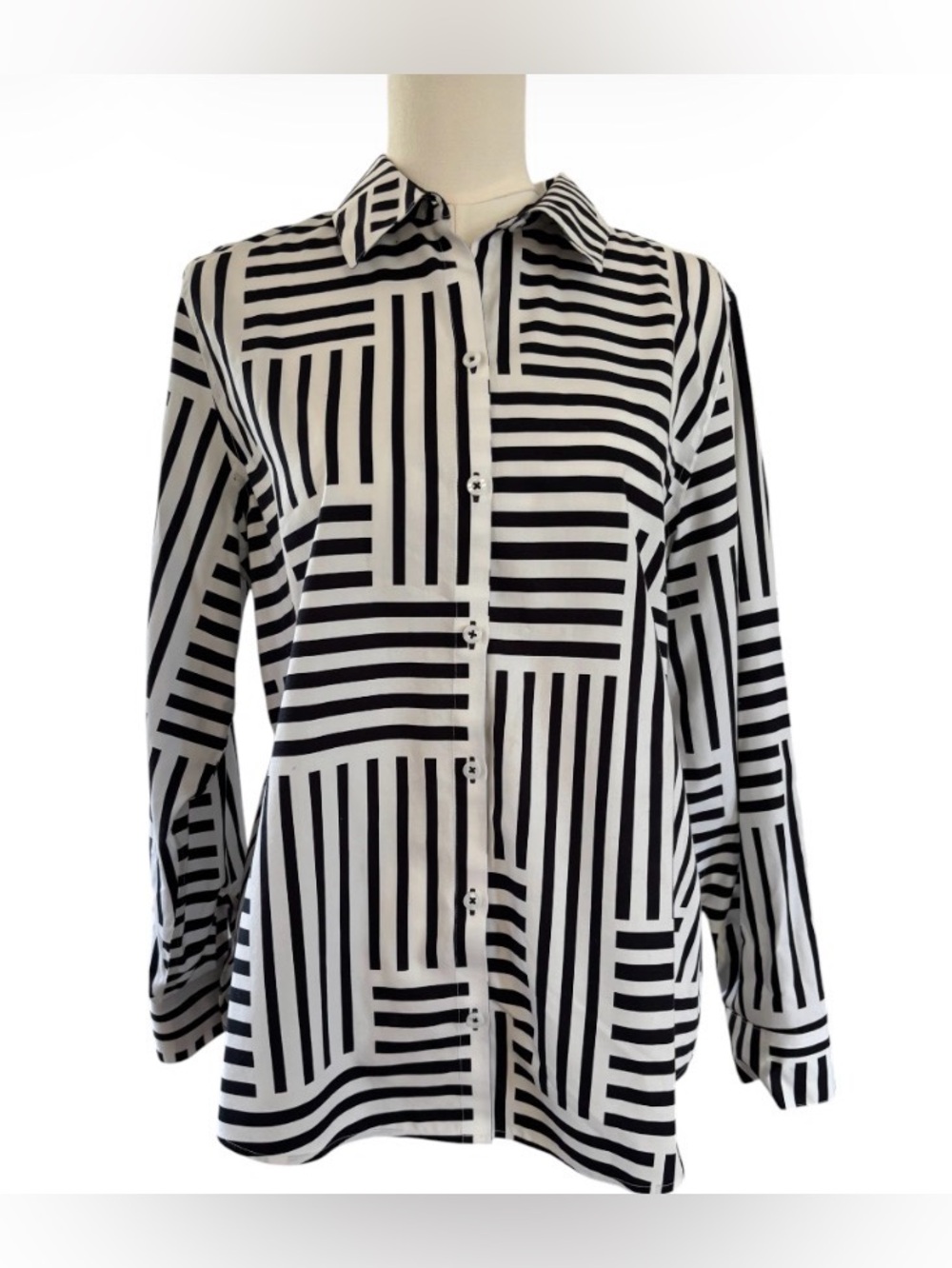 Chico's Black and White Stripe Geometric Print Button-Up Top Size Large L SKU 19